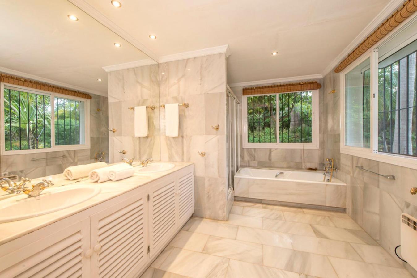 Villa In A Palm Tree Plantation Marbella